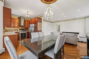 239 Desoto Pl, Cliffside Park, NJ 07010 - Photo 11