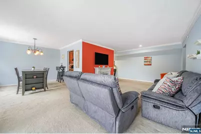 4-2 Vernon Court, Waldwick, NJ 07463 - Photo 9