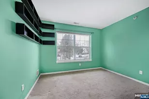 42 Vernon Ct, Waldwick, NJ 07463 - Photo 15