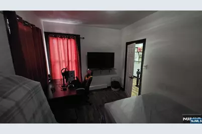 32 Emmet Street, Newark, NJ 07114 - Photo 17