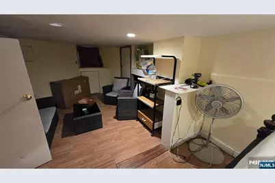32 Emmet Street, Newark, NJ 07114 - Photo 23