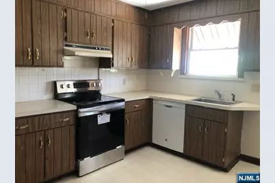 636 Wyckoff Avenue, Wyckoff Township, NJ 07481 - Photo 19