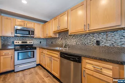 115 Polifly Road 5D #5D, Hackensack, NJ 07601 - Photo 5