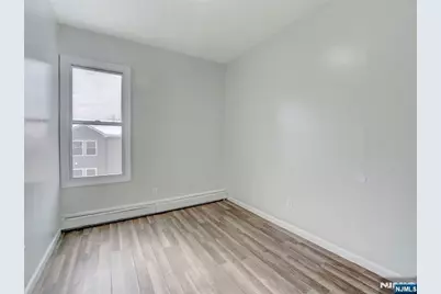 N 14 N 14th Street 8 #8, East Orange, NJ 07017 - Photo 3