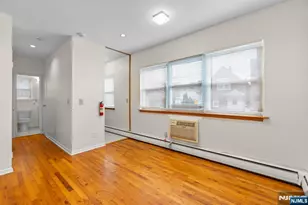 239 Crescent Ln 8, Cliffside Park, NJ 07010 - Photo 3