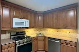 499 Quince Ct, Mahwah, NJ 07430 - Photo 3