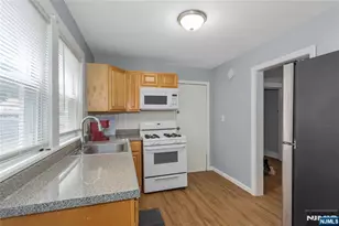51 Ampere Pkwy, East Orange, NJ 07017 - Photo 11