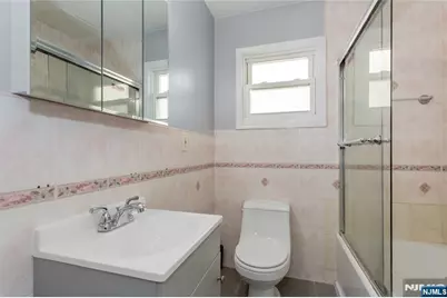 51 Ampere Parkway, East Orange, NJ 07017 - Photo 21