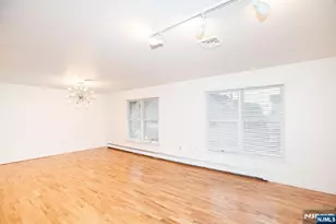 2052 Hoefleys Ln, Fort Lee, NJ 07024 - Photo 9