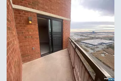 1836 Harmon Cove Tower 1836 #1836, Secaucus, NJ 07094 - Photo 13