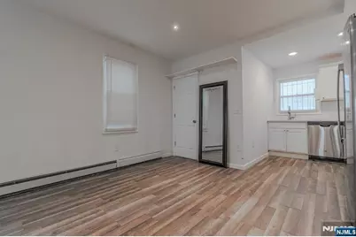 562 18th Street, Newark, NJ 07103 - Photo 5