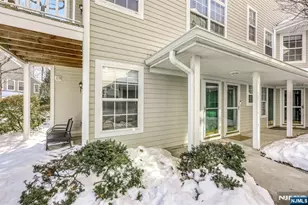 1068 Cambridge Ct, Mahwah, NJ 07430 - Photo 3