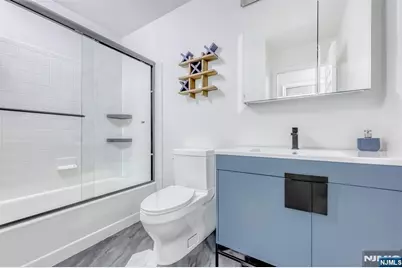 1068 Cambridge Court, Mahwah, NJ 07430 - Photo 9