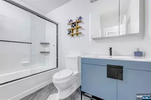 1068 Cambridge Ct, Mahwah, NJ 07430 - Photo 9