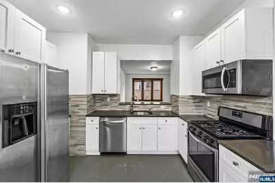 1614 Center Avenue, Fort Lee, NJ 07024 - Photo 5