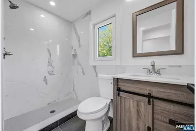 378 Marvin Avenue, Hackensack, NJ 07601 - Photo 17