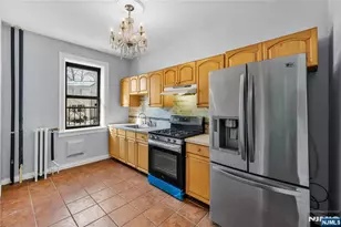 303 Hamilton Pl A4, Hackensack, NJ 07601 - Photo 13