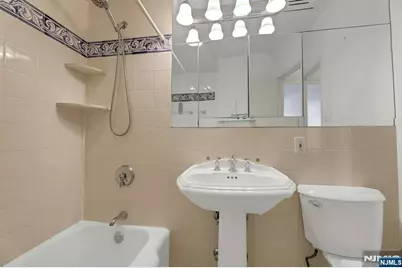 2 Horizon Road #G5, Fort Lee, NJ 07024 - Photo 29