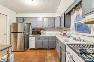 18 Gifford Ct, Maplewood, NJ 07040 - Photo 7