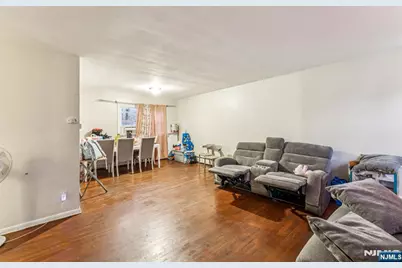 18 Gifford Court, Maplewood, NJ 07040 - Photo 5