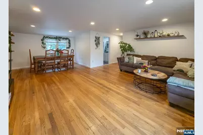 19 Bedford Road, Dumont, NJ 07628 - Photo 17