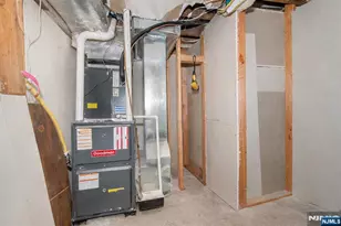 247 Hope Ave, Passaic, NJ 07055 - Photo 21