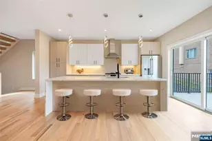 428 Lafayette Ave, Cliffside Park, NJ 07010 - Photo 11