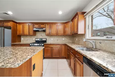 535B Lawn Avenue B #B, Palisades Park, NJ 07650 - Photo 11