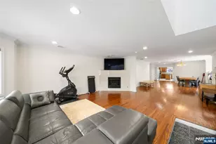 535B Lawn Ave B, Palisades Park, NJ 07650 - Photo 5