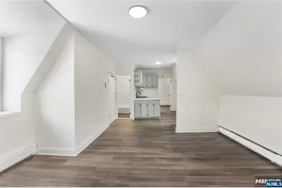 676 Chestnut 3 #3, Kearny, NJ 07032 - Photo 9