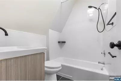 676 Chestnut 3 #3, Kearny, NJ 07032 - Photo 19