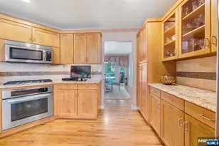 19 Fox Run Rd, Allendale, NJ 07401 - Photo 7