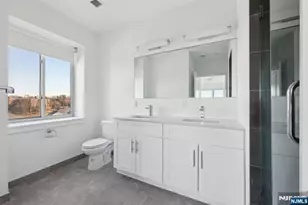 2 Executive Dr 812, Fort Lee, NJ 07024 - Photo 11