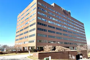 2 Executive Dr 812, Fort Lee, NJ 07024 - Photo 1