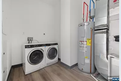 2 Executive Drive 817 #817, Fort Lee, NJ 07024 - Photo 9