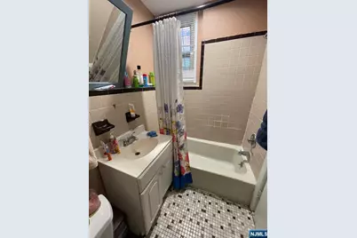 555 Anderson Avenue, Cliffside Park, NJ 07010 - Photo 11