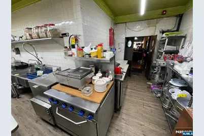 555 Anderson Avenue, Cliffside Park, NJ 07010 - Photo 7