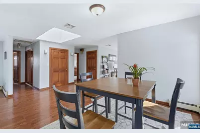 243 Newark Avenue 2 #2, Lyndhurst Township, NJ 07071 - Photo 11