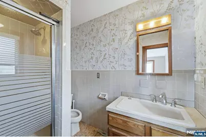 243 Newark Avenue 2 #2, Lyndhurst Township, NJ 07071 - Photo 29