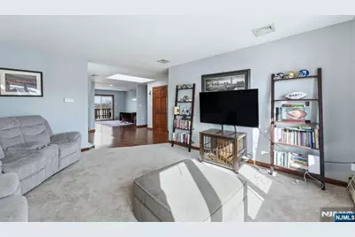 243 Newark Avenue 2 #2, Lyndhurst Township, NJ 07071 - Photo 7