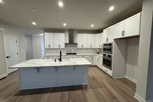 61 Willow Ln 31, Parsippany, NJ 07054 - Photo 1