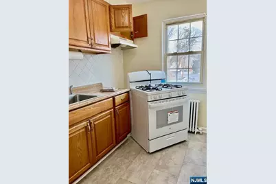 285 Teaneck Road 285B #285B, Ridgefield Park, NJ 07660 - Photo 5