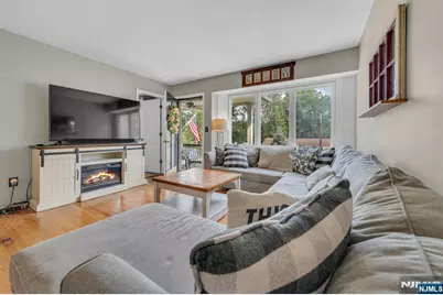 22 Bannehr Street, Oakland, NJ 07436 - Photo 9