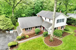 374 Annette Ct, Wyckoff Township, NJ 07481 - Photo 1