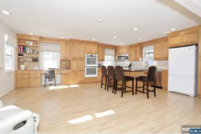 374 Annette Court, Wyckoff Township, NJ 07481 - Photo 9