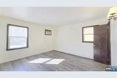 388 Garibaldi Avenue, Lodi, NJ 07644 - Photo 15