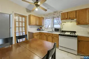 251 Grant Ave, Cliffside Park, NJ 07010 - Photo 9