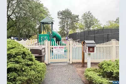 497 Teal Plaza 497 #497, Secaucus, NJ 07094 - Photo 11