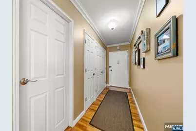 7855 Boulevard East 28L #28L, North Bergen, NJ 07047 - Photo 11