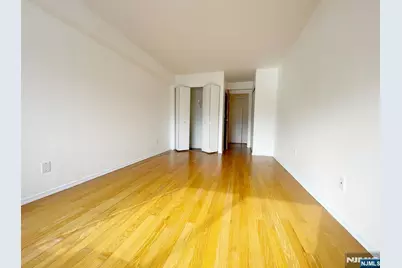 333 Grand Avenue 4B #4B, Palisades Park, NJ 07650 - Photo 11